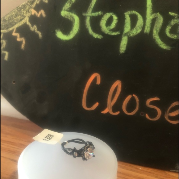 Ring - Picture 6 of 10